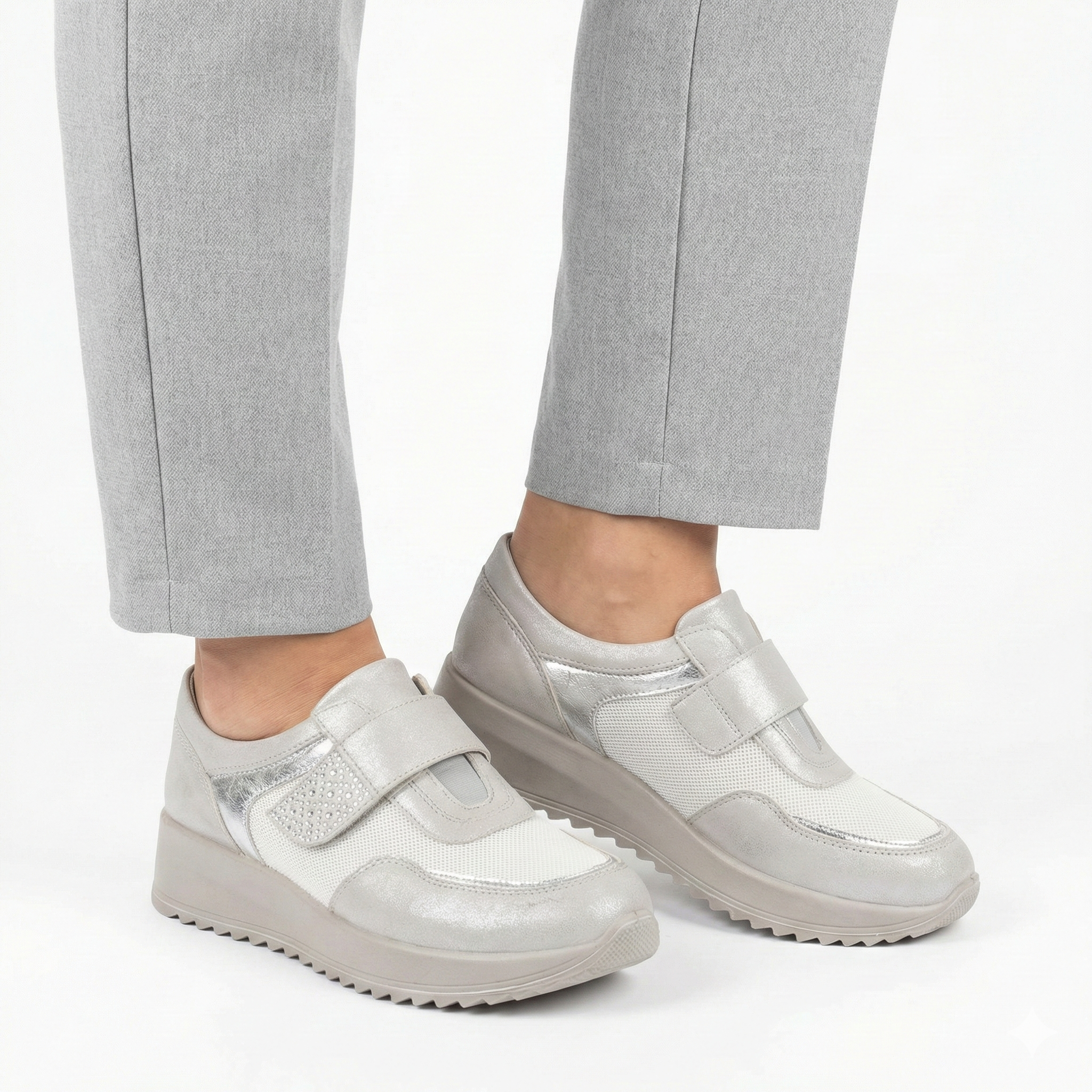 Gris / 35
