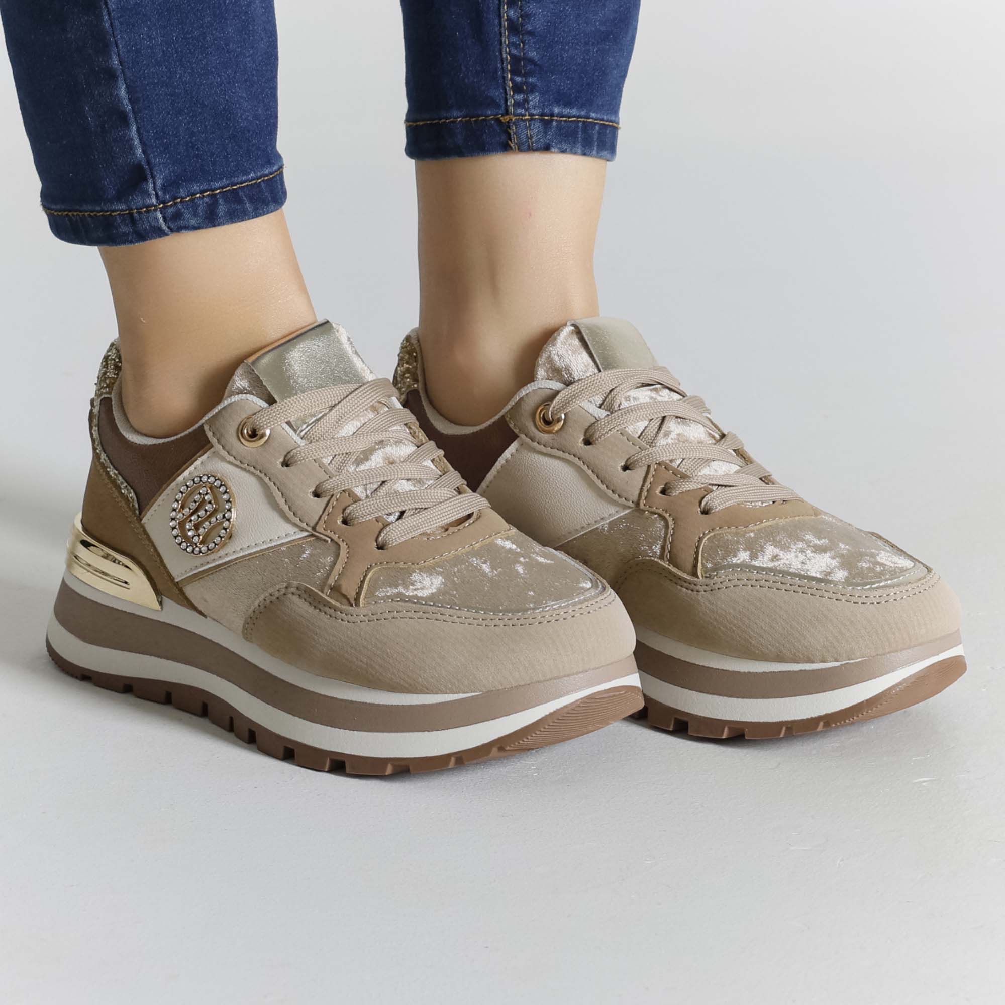 Kaki / 36